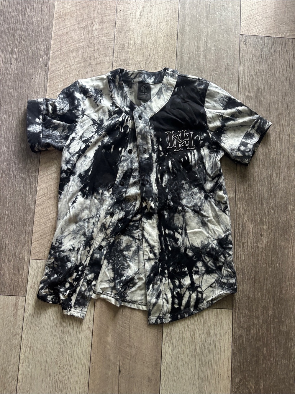 Tie-Dye Baseball Jersey Top - Black & White